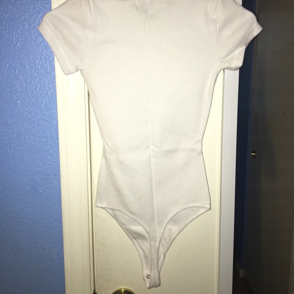 Abercrombie & Fitch White Ribbed Crewneck Bodysuit - Picture 2 of 4
